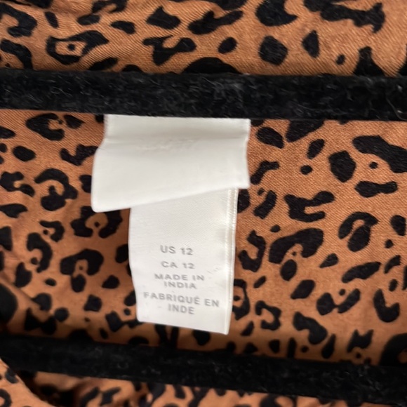 H&M dress - Picture 2 of 5